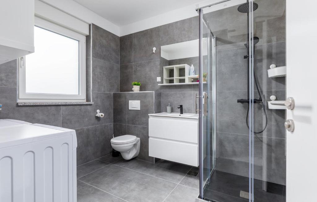 Villa Nikolina - Luxury Modern & Swimming Pool *